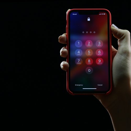 iphone at lock screen